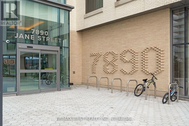 Photo du bâtiment - 7890 Jane St