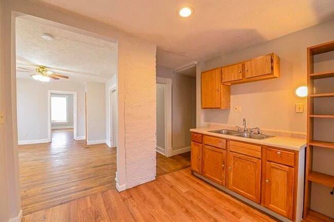 Building Photo - 4038 Seward St