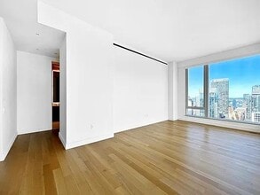 Building Photo - 15 E 30th St
