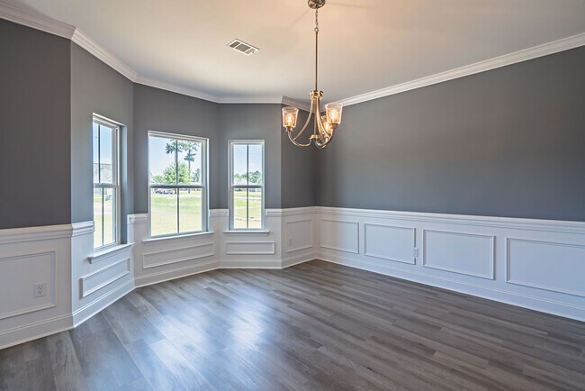 Foto del edificio - 281 Cypress Creek Dr NE