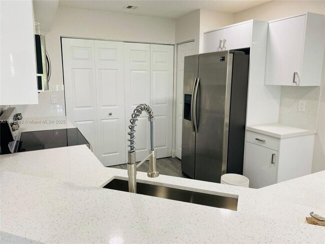 Foto del edificio - 12498 SW 54th St