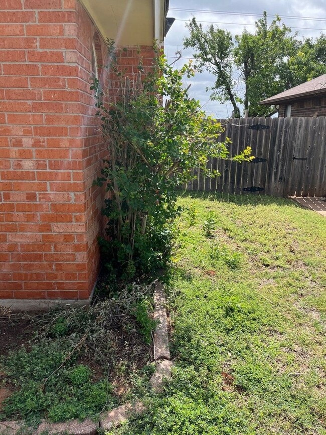 Foto del edificio - 3 bedroom 2 bath Putnam City Schools