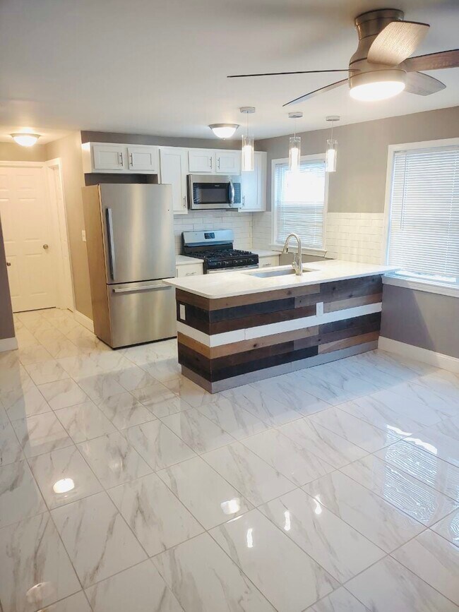 Foto del edificio - 1276 Cove Ave