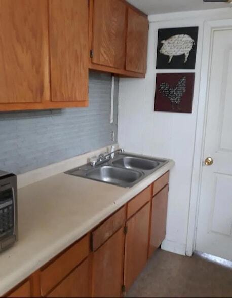 Foto del edificio - 2622 N Upton Ave
