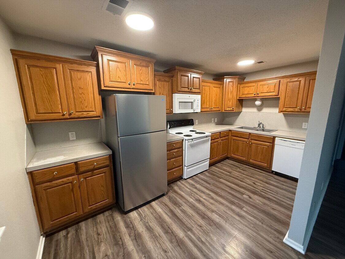 Foto principal - 305 W Delaware St