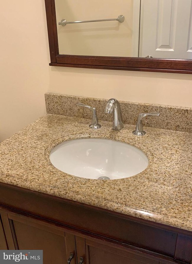 12543 Alder Woods Dr Fairfax Va 22033 Townhouse For Rent In