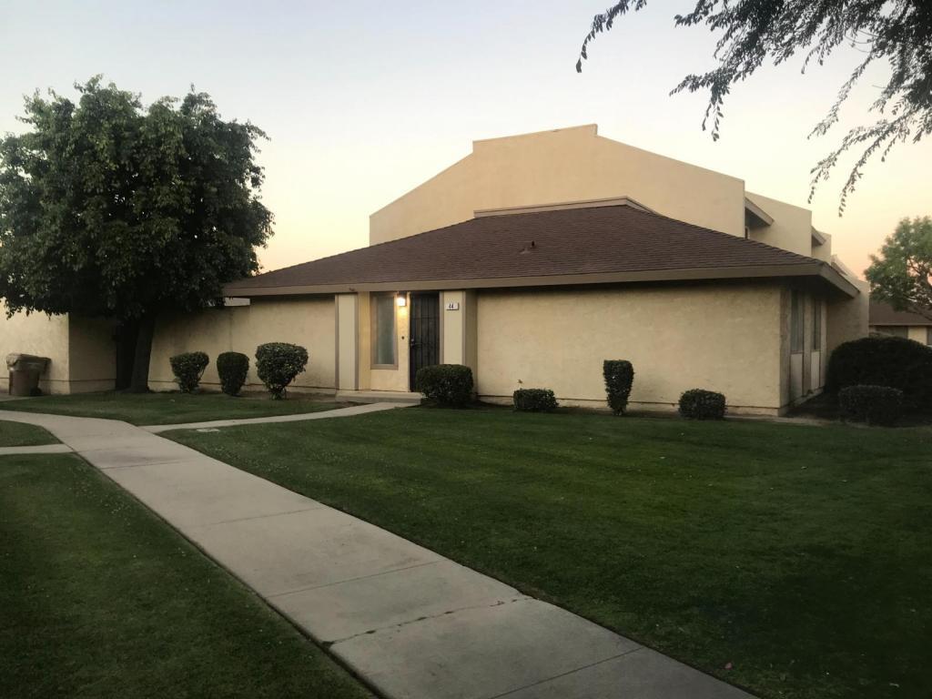 Primary Photo - 930 Olive Dr #44