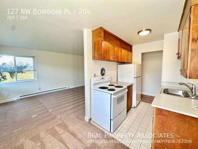 Building Photo - 127 NW Bowdoin Pl