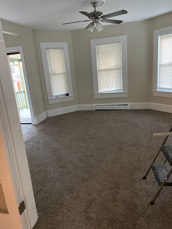 6 Charles St, Chicopee, MA 01020 Room for Rent in Chicopee, MA