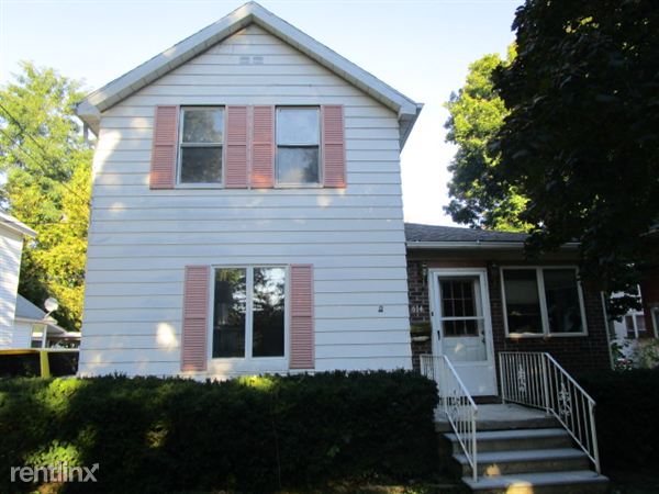 Primary Photo - 514 Pine St