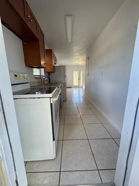 Foto del edificio - 1767 NE 49th Ct