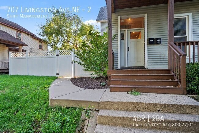 Building Photo - 707 Livingston Ave NE