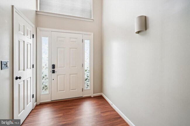 Building Photo - 217 Chesterbrook Ct