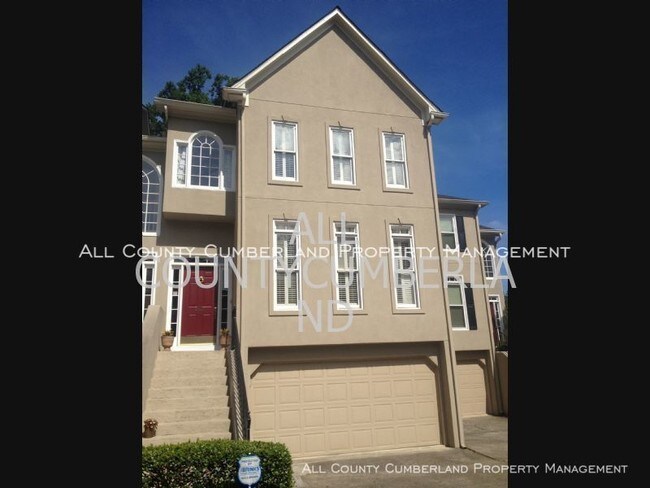 Building Photo - 2528 Oakwood Way SE