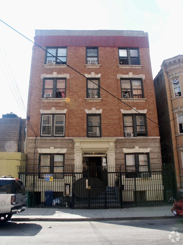 Primary Photo - 2019 Hughes Ave