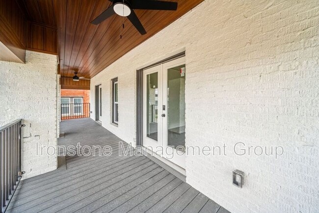 Building Photo - 1437 S Peoria Ave
