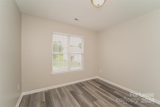 Building Photo - 8716 Clifton Meadow Dr