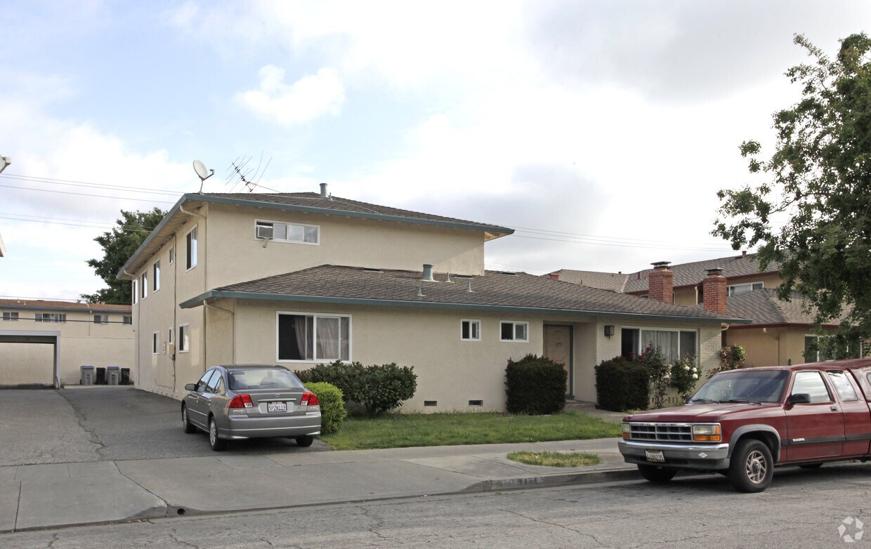 Primary Photo - 3151 Impala Dr