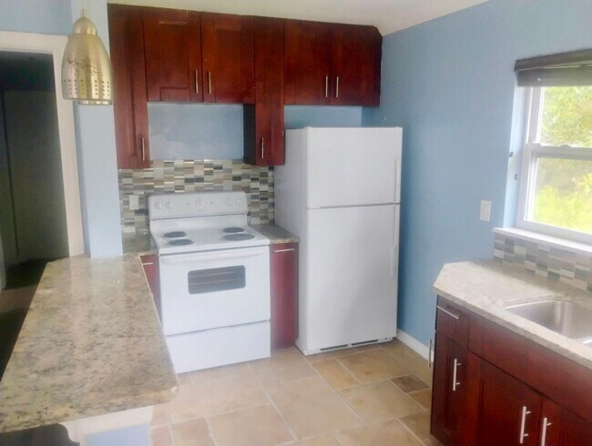 Foto del edificio - 1759 W 11th St