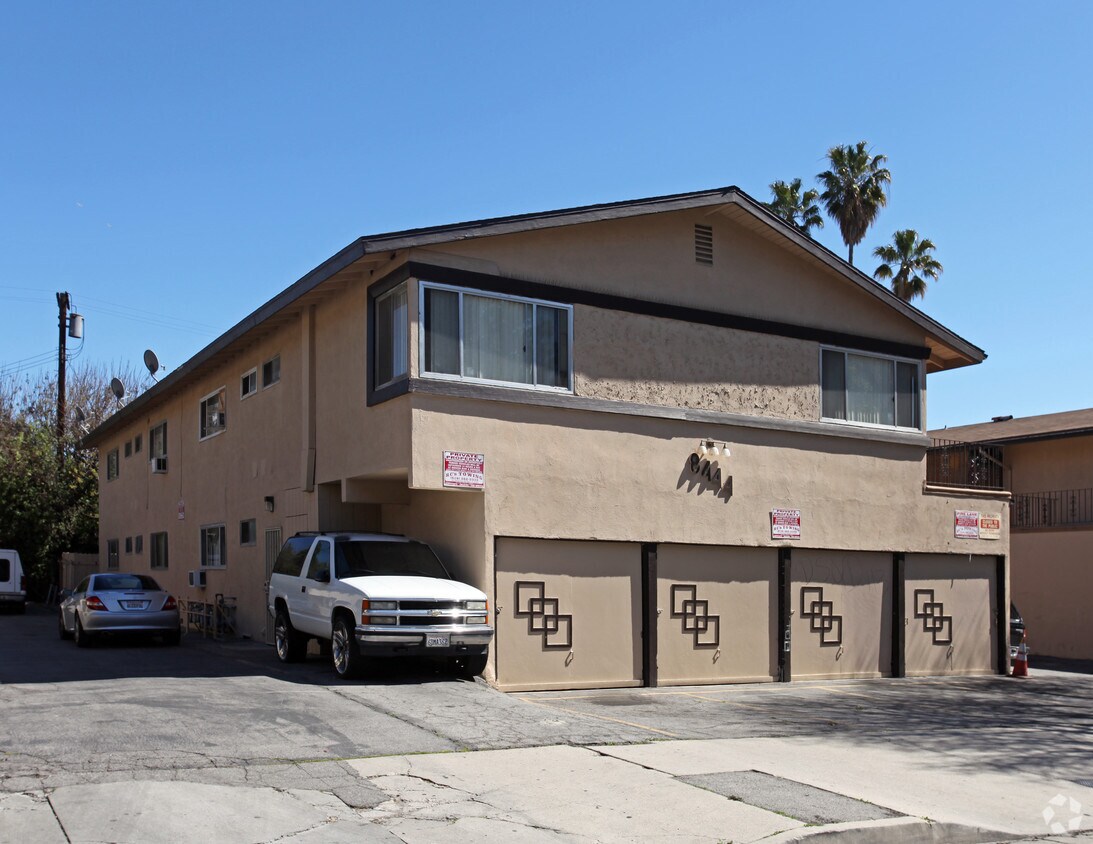 Primary Photo - 8444 Amigo Ave