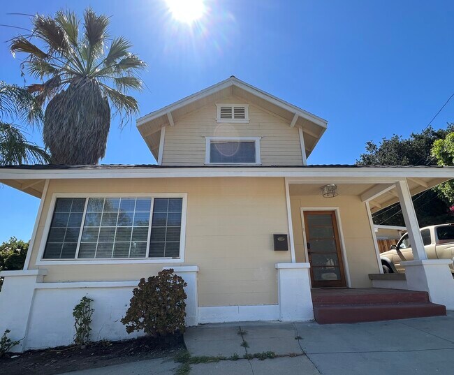 Foto del edificio - 4325 Briggs Ave