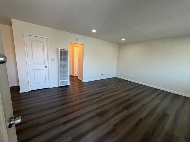Building Photo - Kingman5791