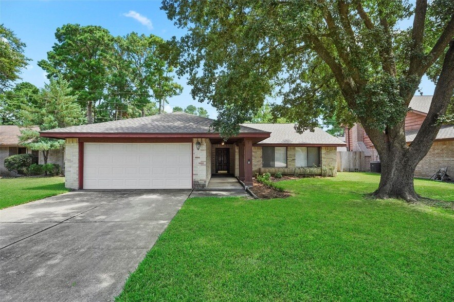 Primary Photo - 17206 Park Lodge Dr