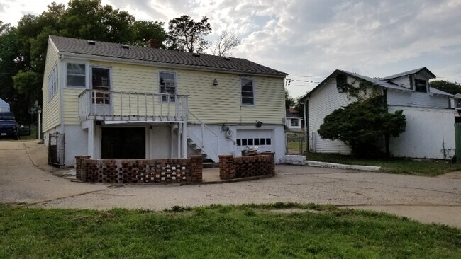 Foto del edificio - 3421 Askew Ave