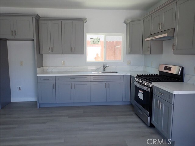 Foto del edificio - 1738 S Varna St