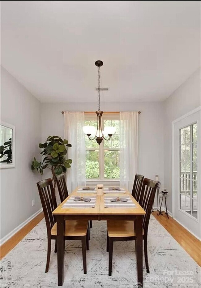 Foto del edificio - 17047 Commons Creek Dr