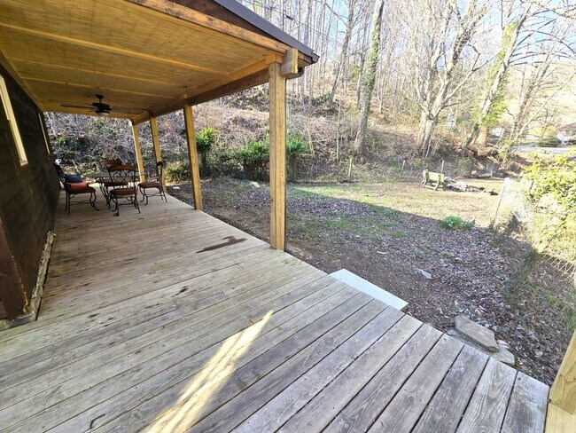 Foto del edificio - Renovated Cabin In Vilas