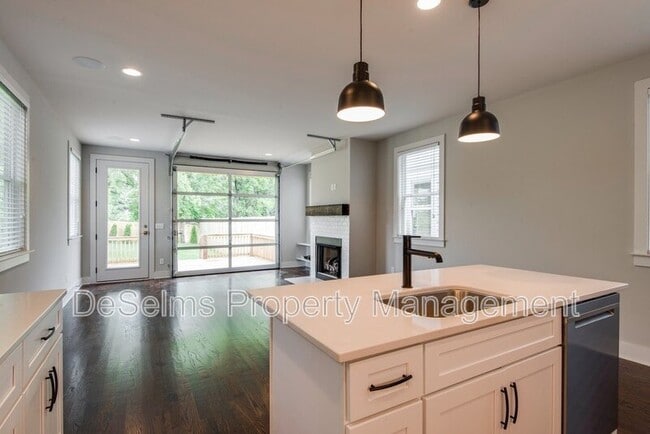 Photo - 2221B Winford Ave House