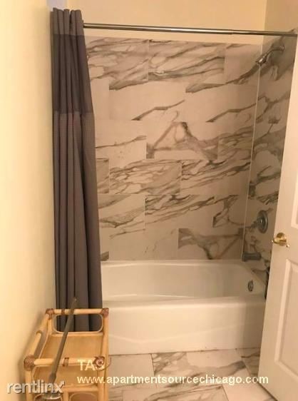 Foto del edificio - 4 br, 3 bath  - 3739 N Sheffield Ave 1