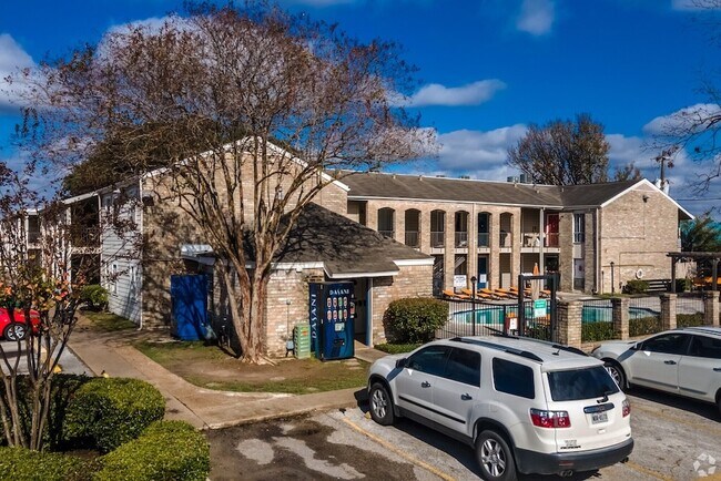 Foto del edificio - 480 W Parker Rd