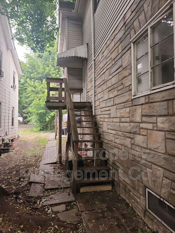 716 W Lackawanna Ave Front, Dickson City, PA 18447 Condo for Rent in