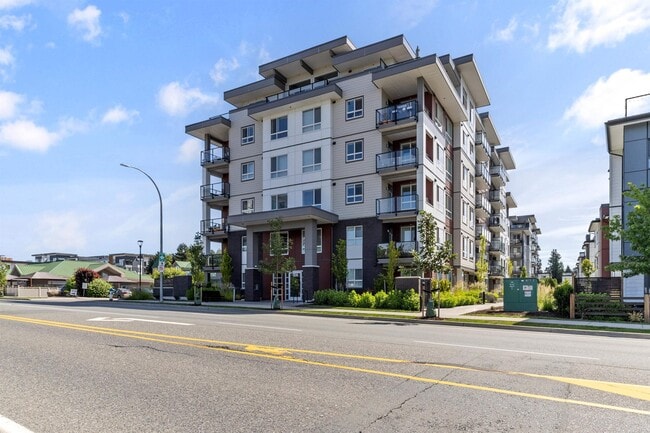 Building Photo - 1514 McCallum Rd