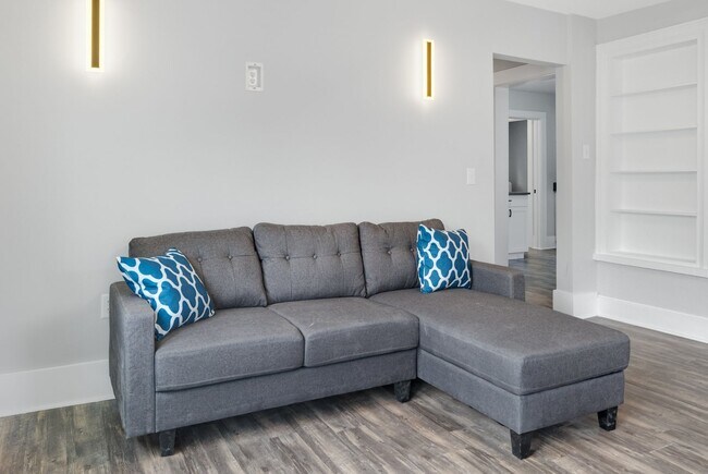 Foto del edificio - 1005-1007 N Aurora St, LLC