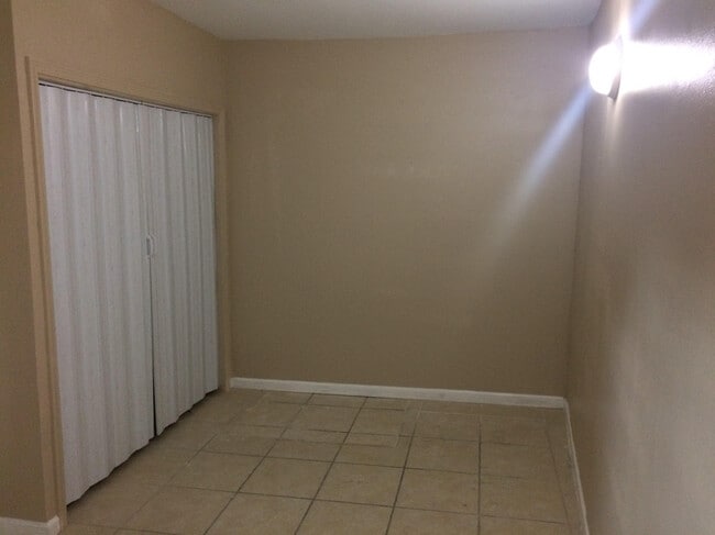 Building Photo - 1569 Athis St