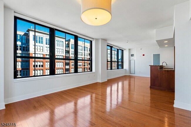 Foto del edificio - 1025 Maxwell Ln
