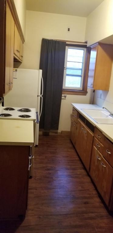Foto del edificio - 210 E Oak Street #4