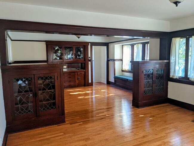 Originial builtin cabinetry - 399 E Elizabeth St