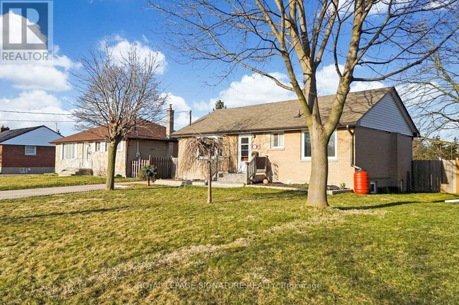 Building Photo - 473 Fernhill Blvd