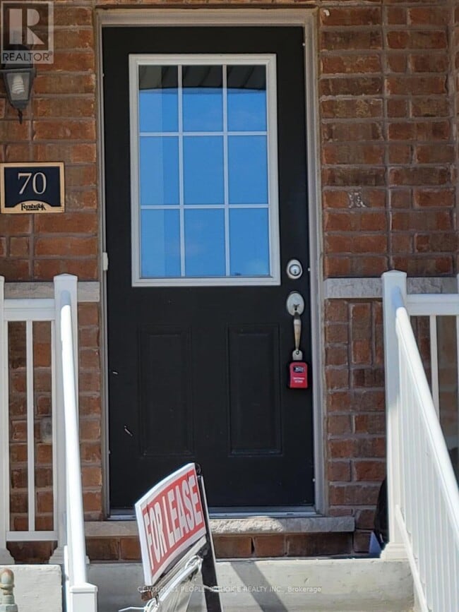 Building Photo - 420-420 Linden Dr