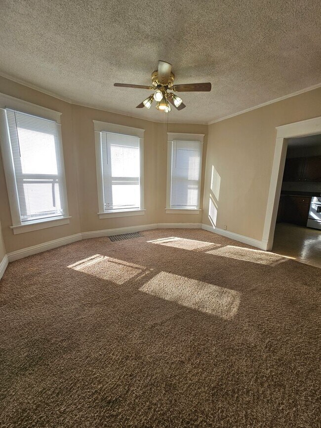 Foto del edificio - 349 10th St