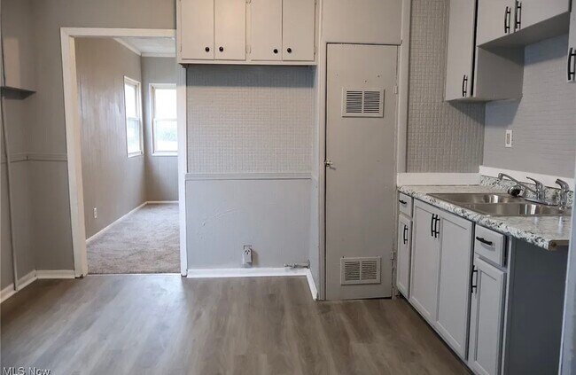 Foto del edificio - 12312 Carrington Ave