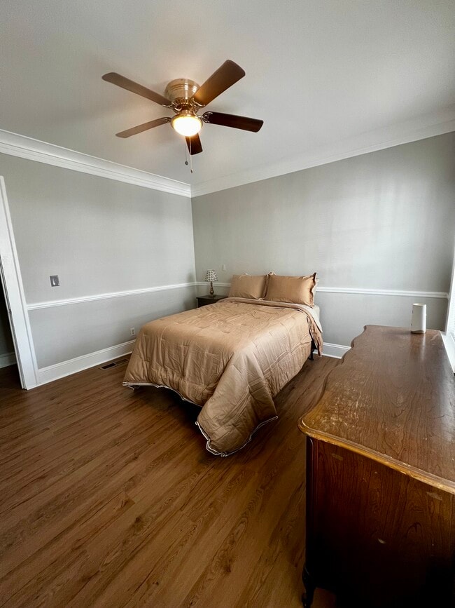 Bedroom View 2 - 2077 Cascade Rd SW House