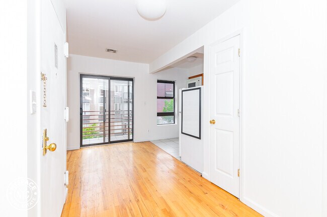 Foto del edificio - 120 Leonard St