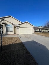 Building Photo - 7681 Roe Ave