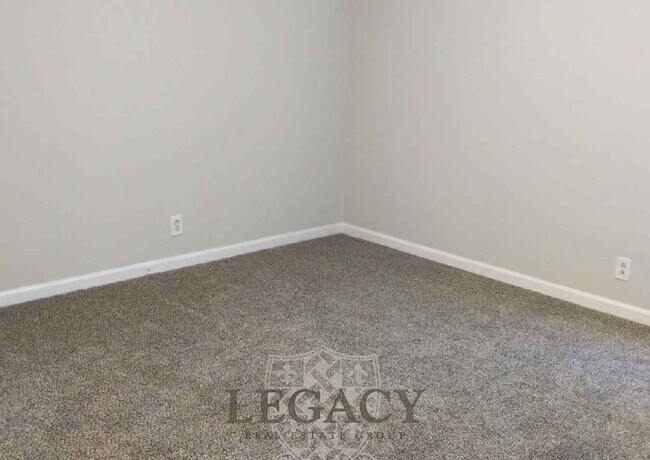 Foto del edificio - 736 Holder Dr