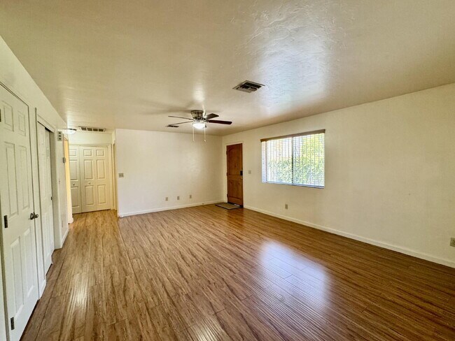 Building Photo - 4 bedroom 2 bath with W/D $1000 off September rent!!
